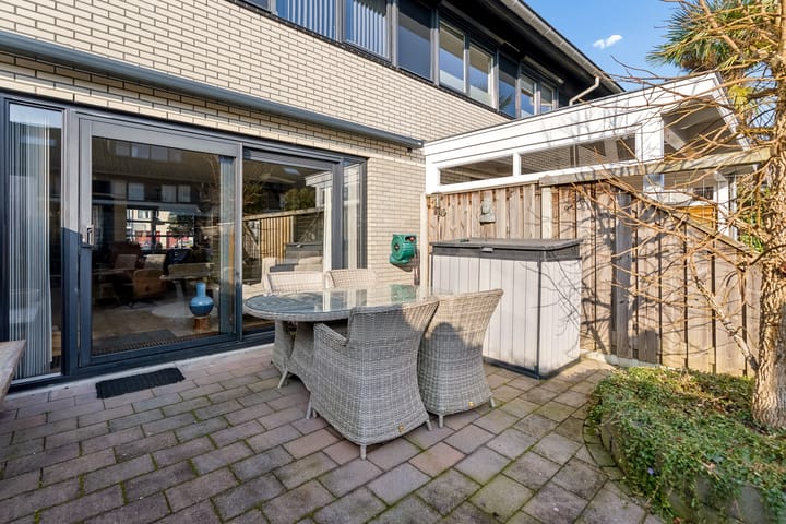 Photo 49 of Jacques Tatilaan 143