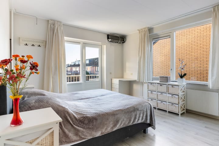 Foto 13 van Veerlaan 14