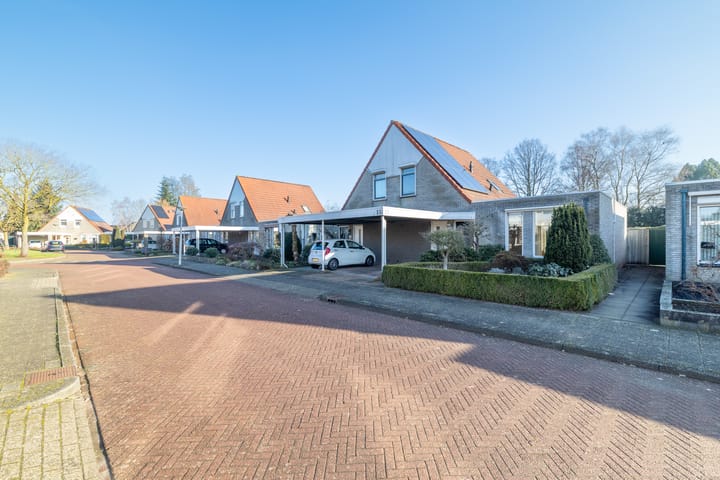 Photo 2 of Zonnedauwstraat 23