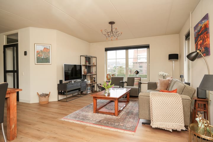 Foto 5 van Van Buurenstraat 8