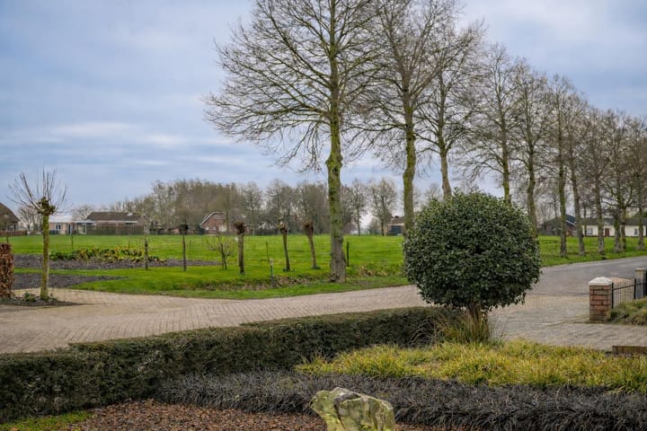 Foto 2 van Van Buurenstraat 8