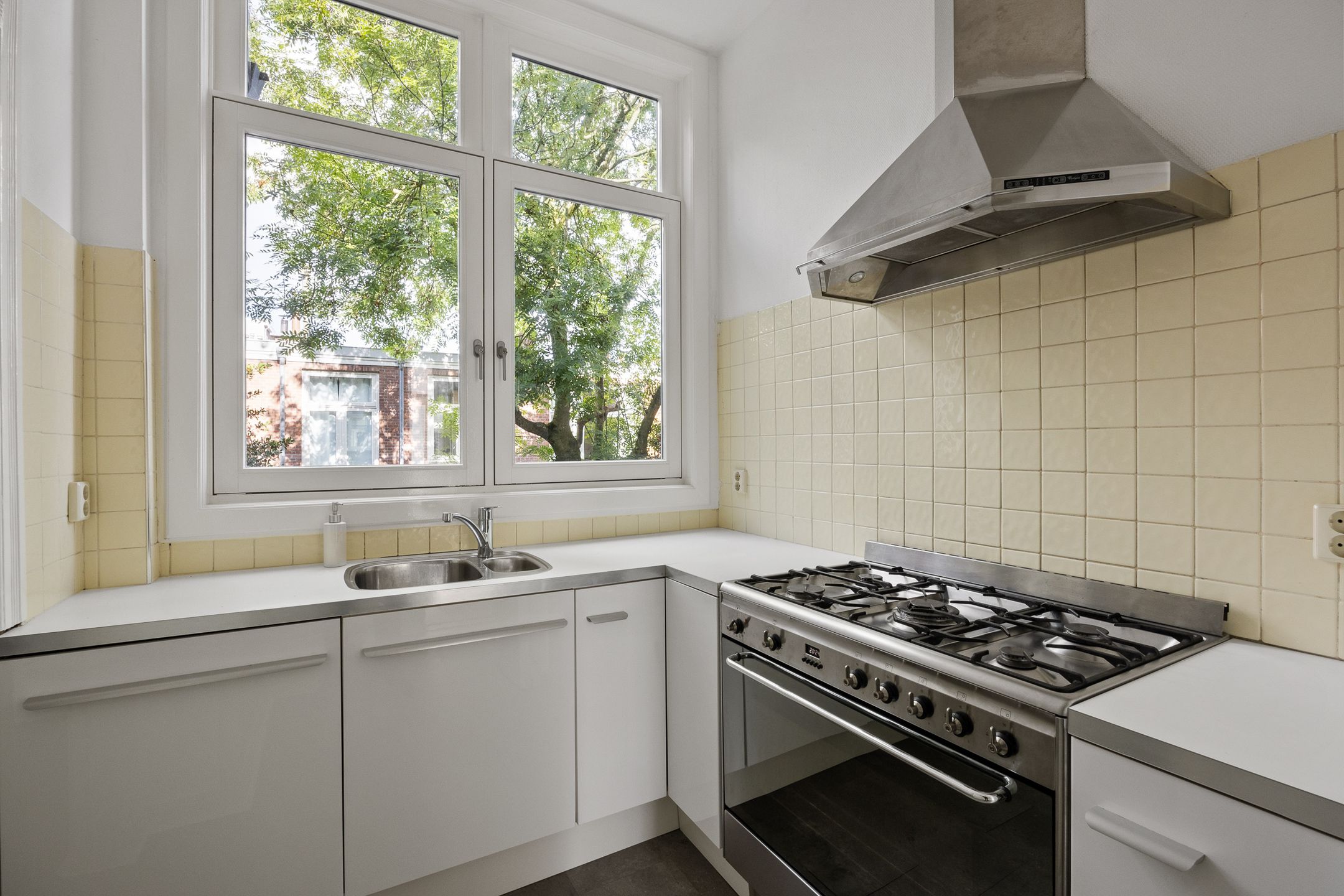 Photo 21 of Johannes Camphuijsstraat 284