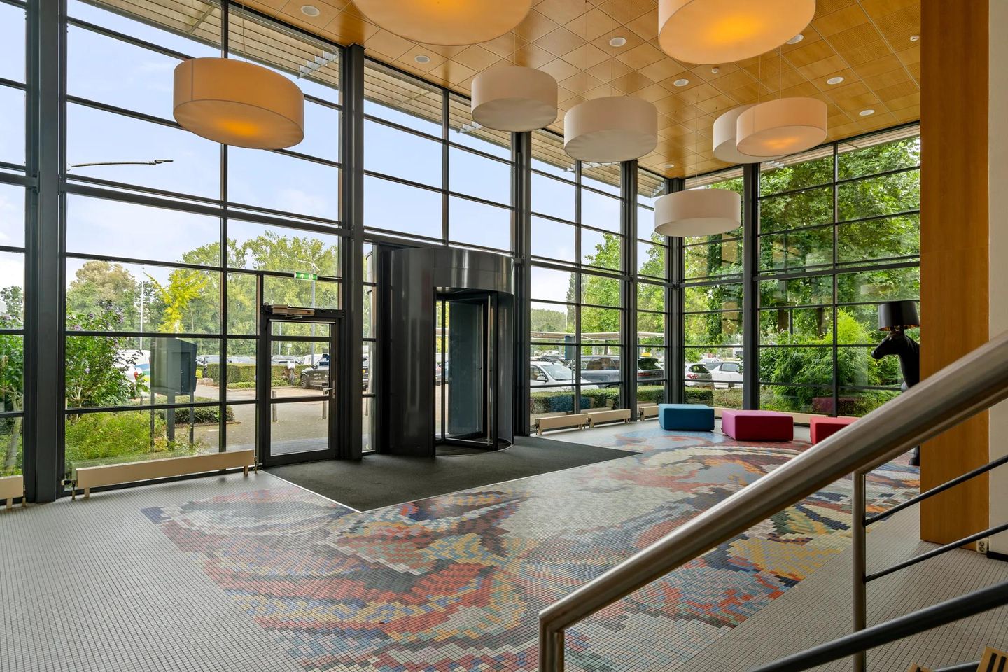 View photo 3 of Meander 601