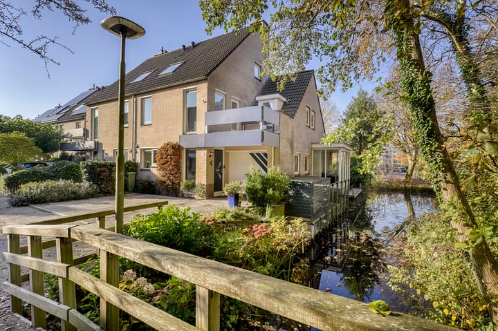 Photo 2 of Constantijnlaan 19