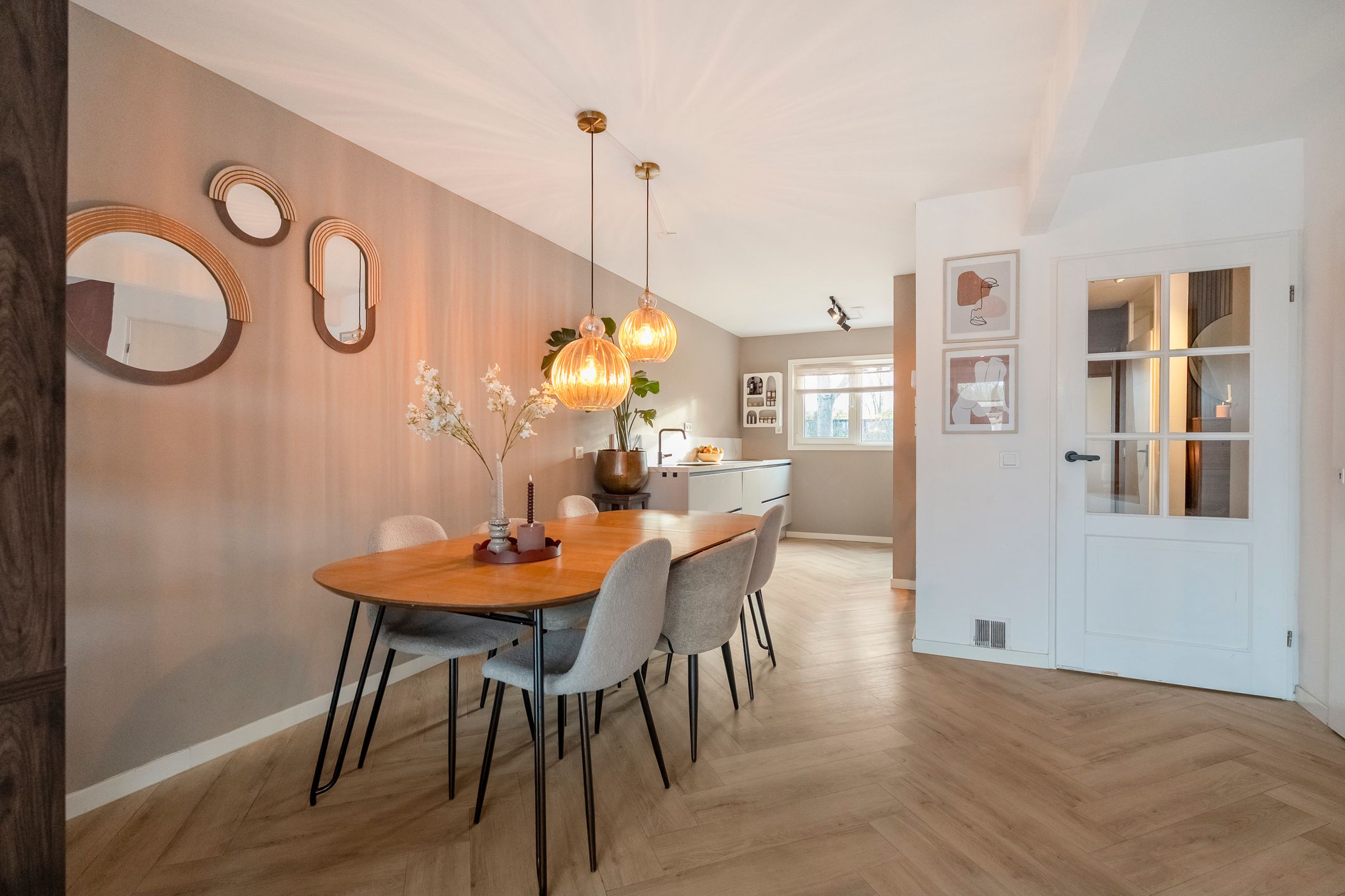 Foto 18 van Houweelstraat 16