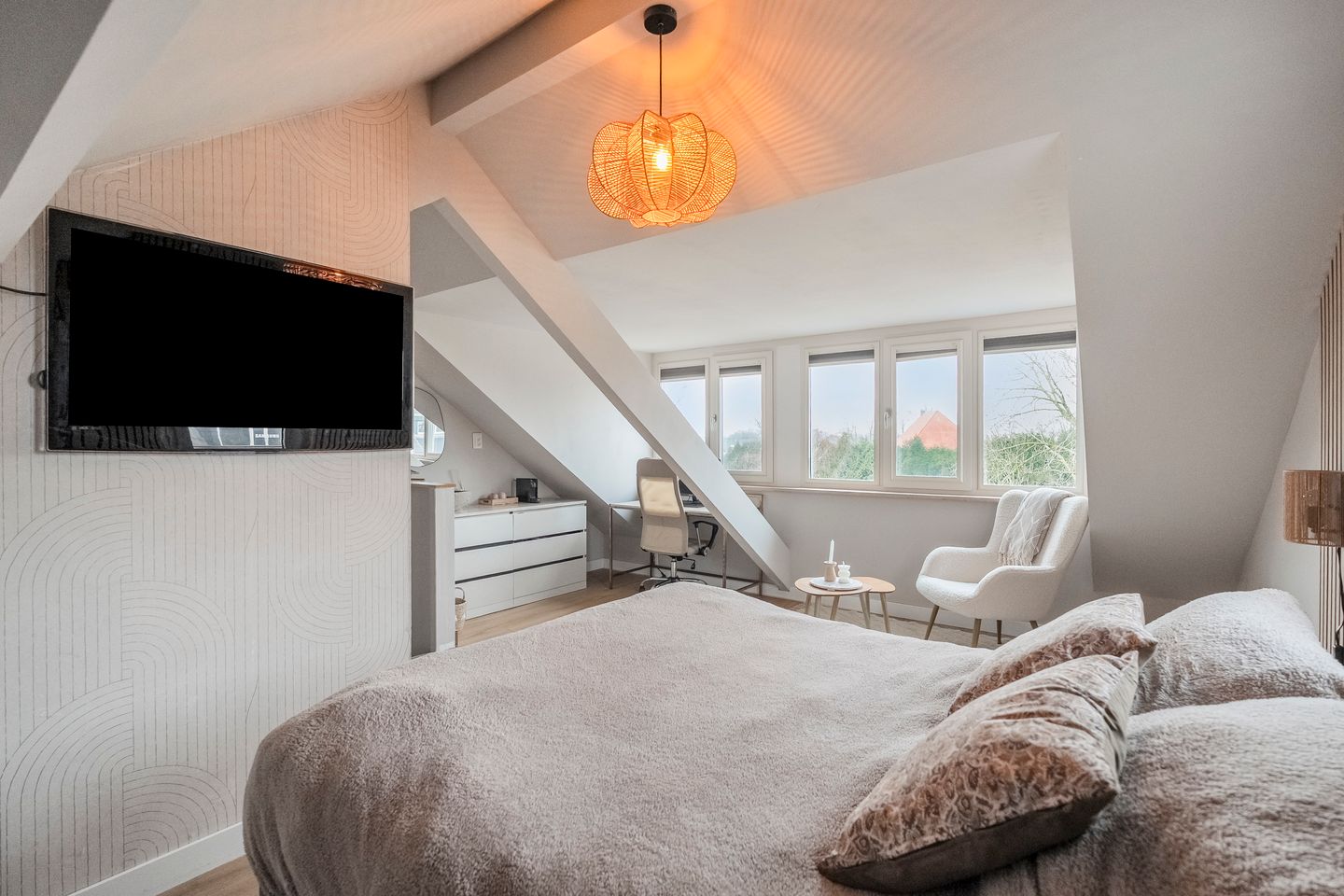 Foto 35 van Houweelstraat 16