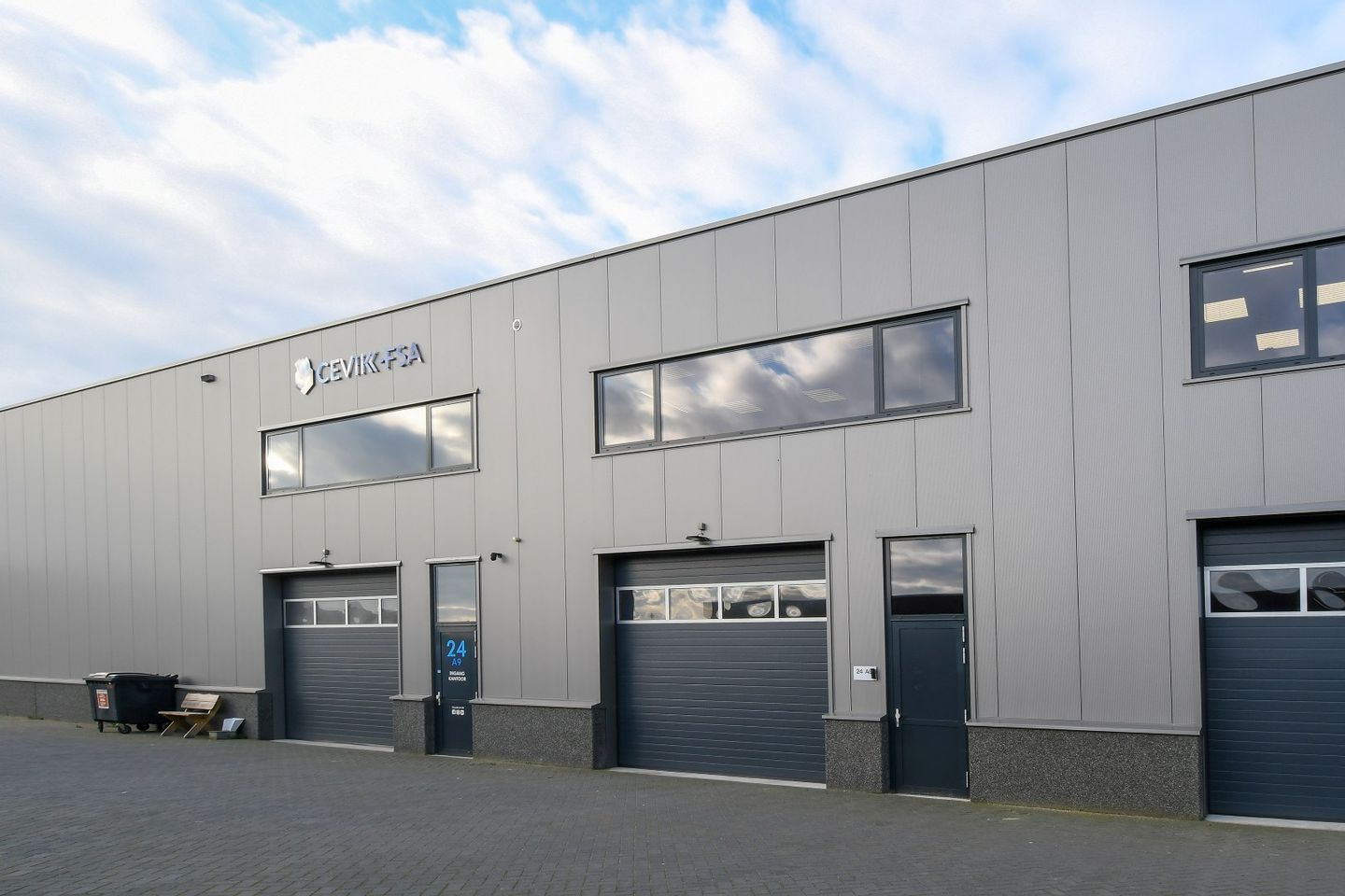 Bekijk foto 1 van Industrieterrein Panningen 24-A8