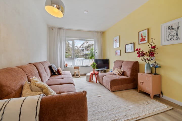 Photo 2 of Biothof 13-H