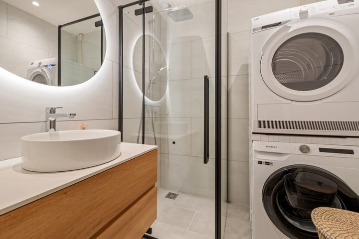 Photo 3 of Biothof 13-H