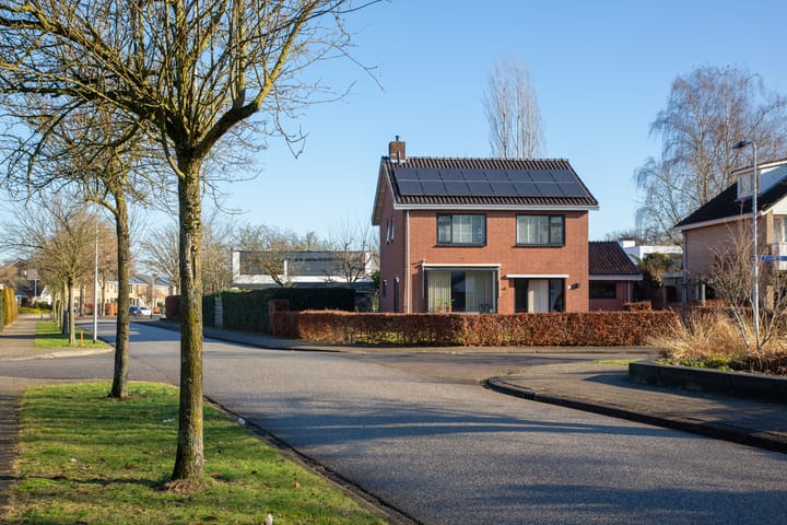 Photo 2 of Rossinistraat 10