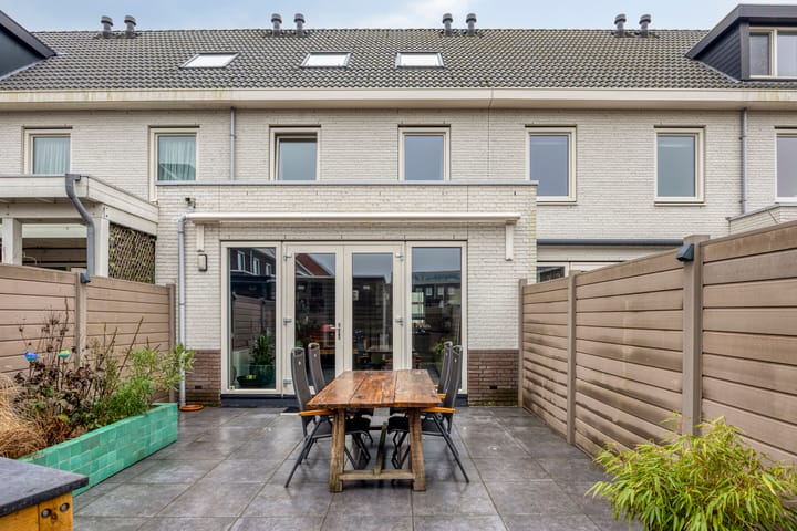 Foto 2 van Karimunstraat 7