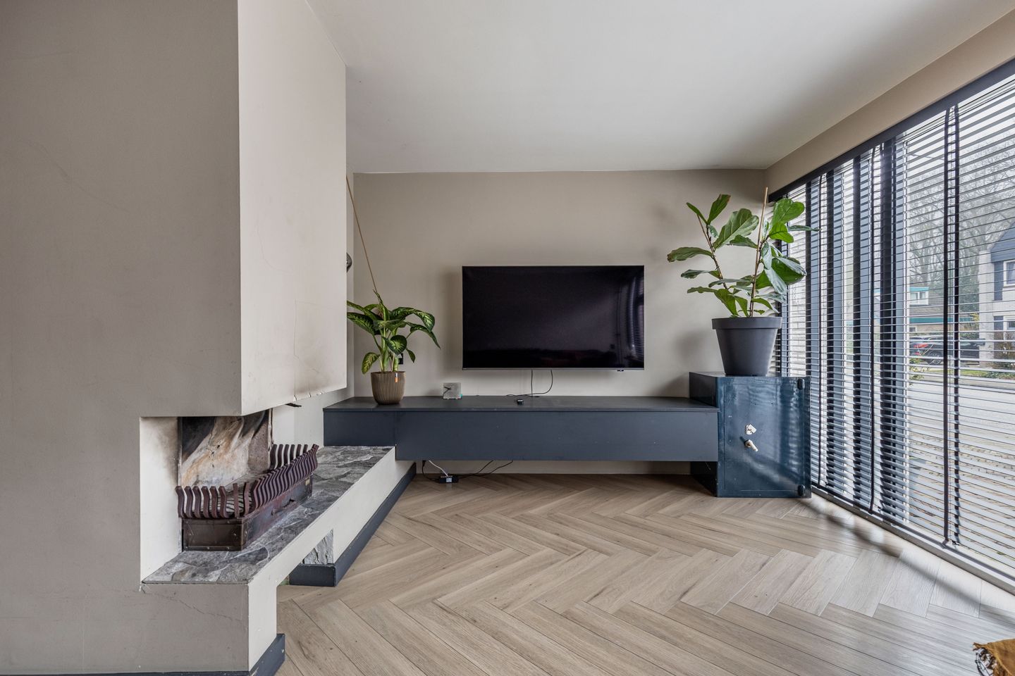 Photo 10 of Wimerts 82