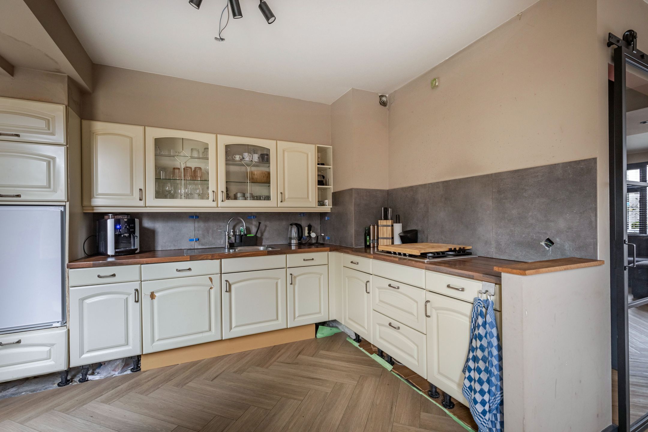 Photo 15 of Wimerts 82