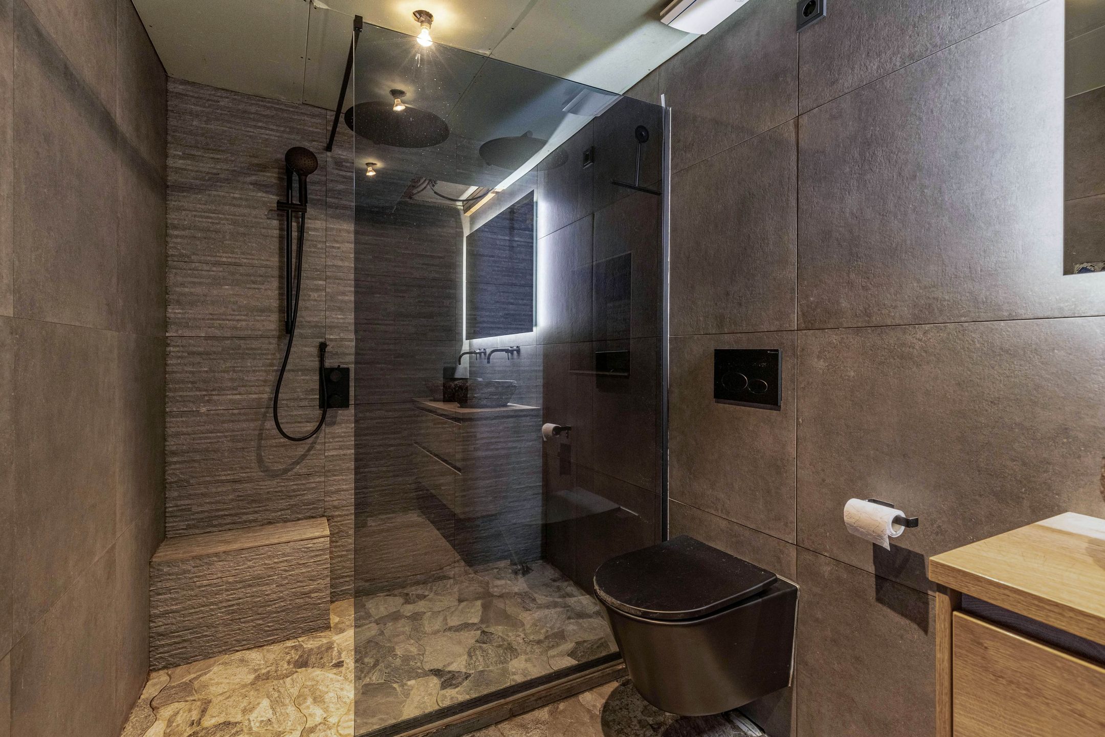 Photo 24 of Wimerts 82