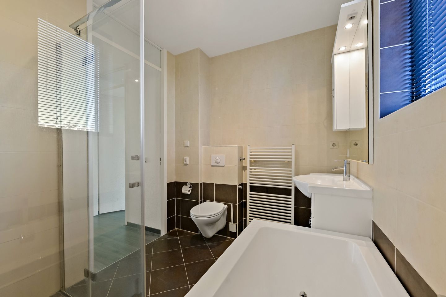 Foto 14 van Van Baaklaan 184