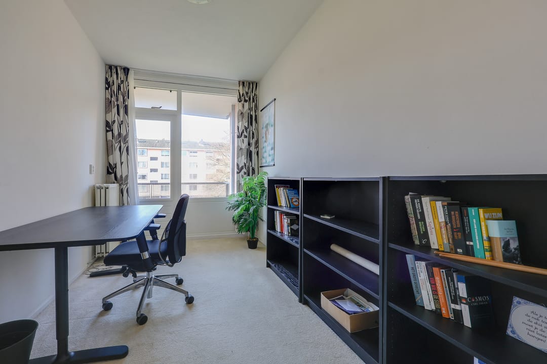 Photo 11 of Adriaan Kluitstraat 4-1