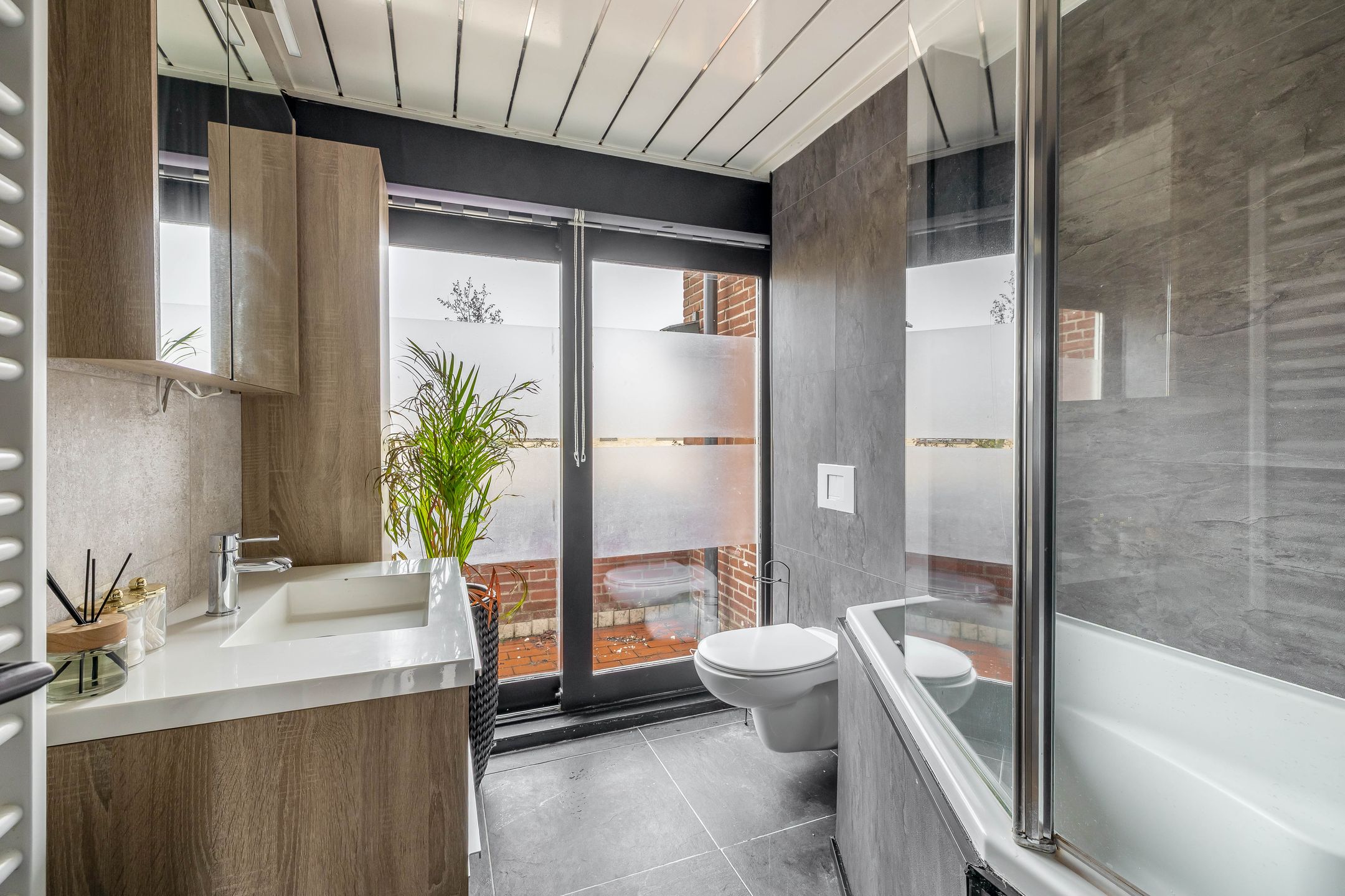 Foto 30 van H W Croeslaan 11