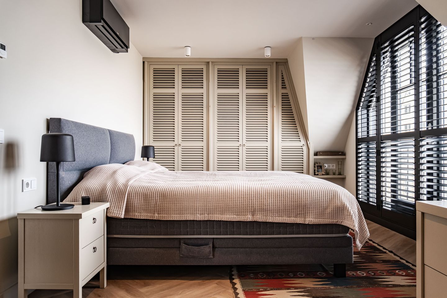 Foto 14 van Jan van Henegouwenweg 31