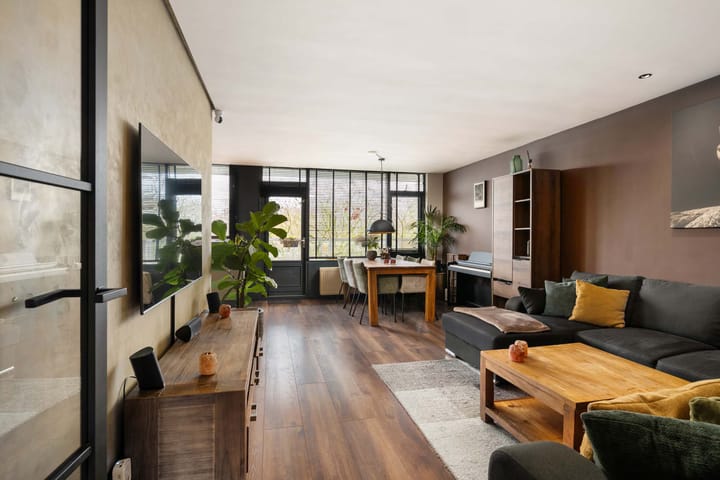 Foto 2 van Henry Moorepassage 50