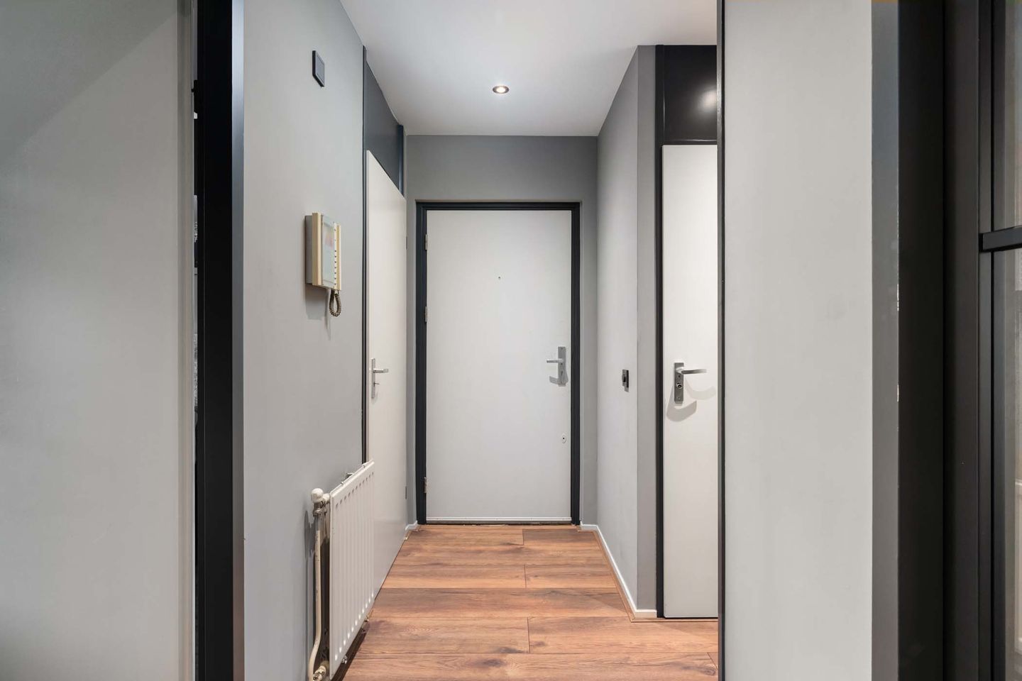 Foto 25 van Henry Moorepassage 50