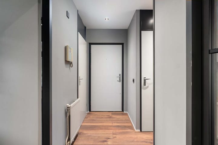 Foto 25 van Henry Moorepassage 50