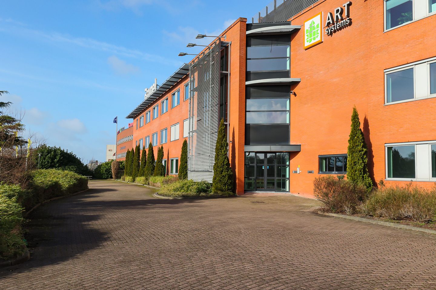 Bekijk foto 3 van Rozenburglaan 1