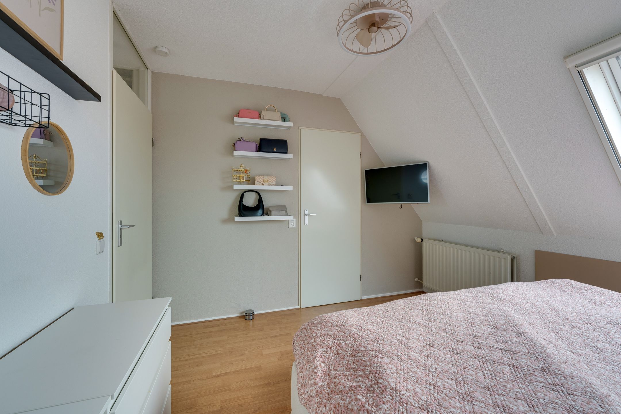 Foto 30 van Arthur van Schendelplein 68