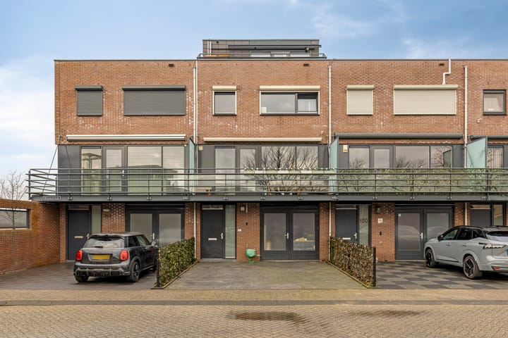 Photo 4 of Bisonstraat 152