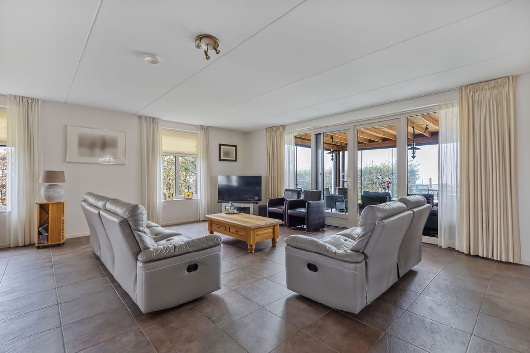 Foto 11 van Tijnjeweg 37