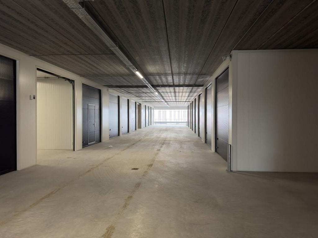 Foto 9 van Industrieweg 69-145