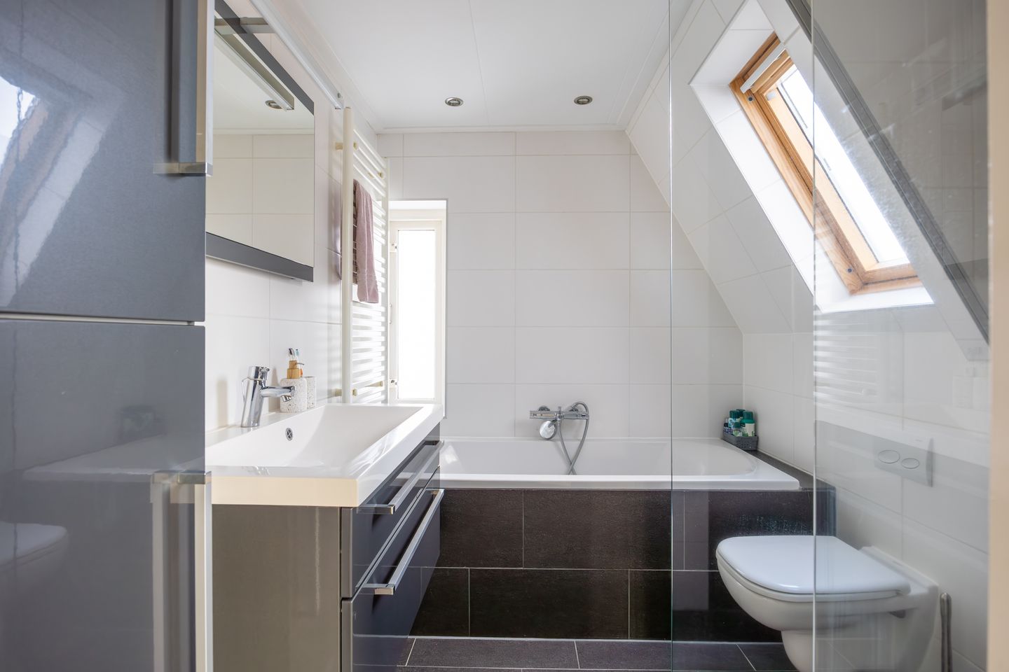 Foto 5 van Harlingerweg 30