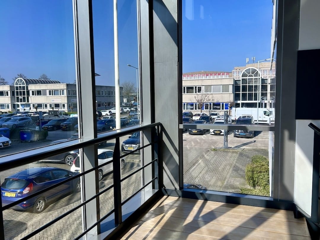 Bekijk foto 2 van Curieweg 9