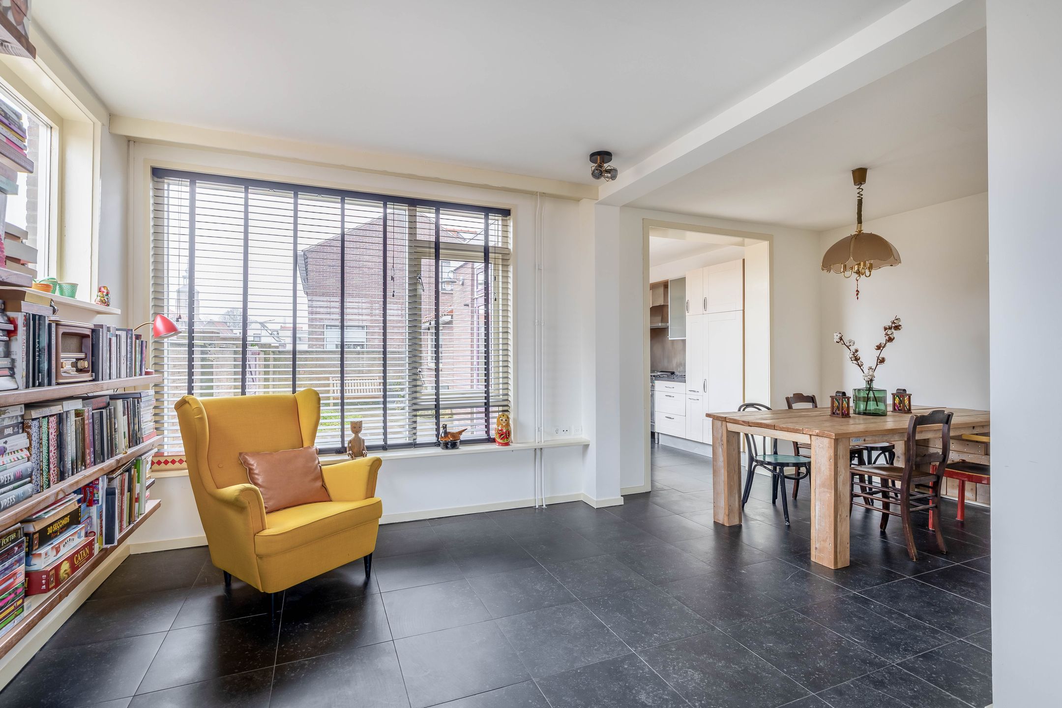 Photo 12 of Julianastraat 20