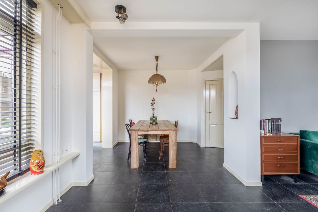 Photo 13 of Julianastraat 20