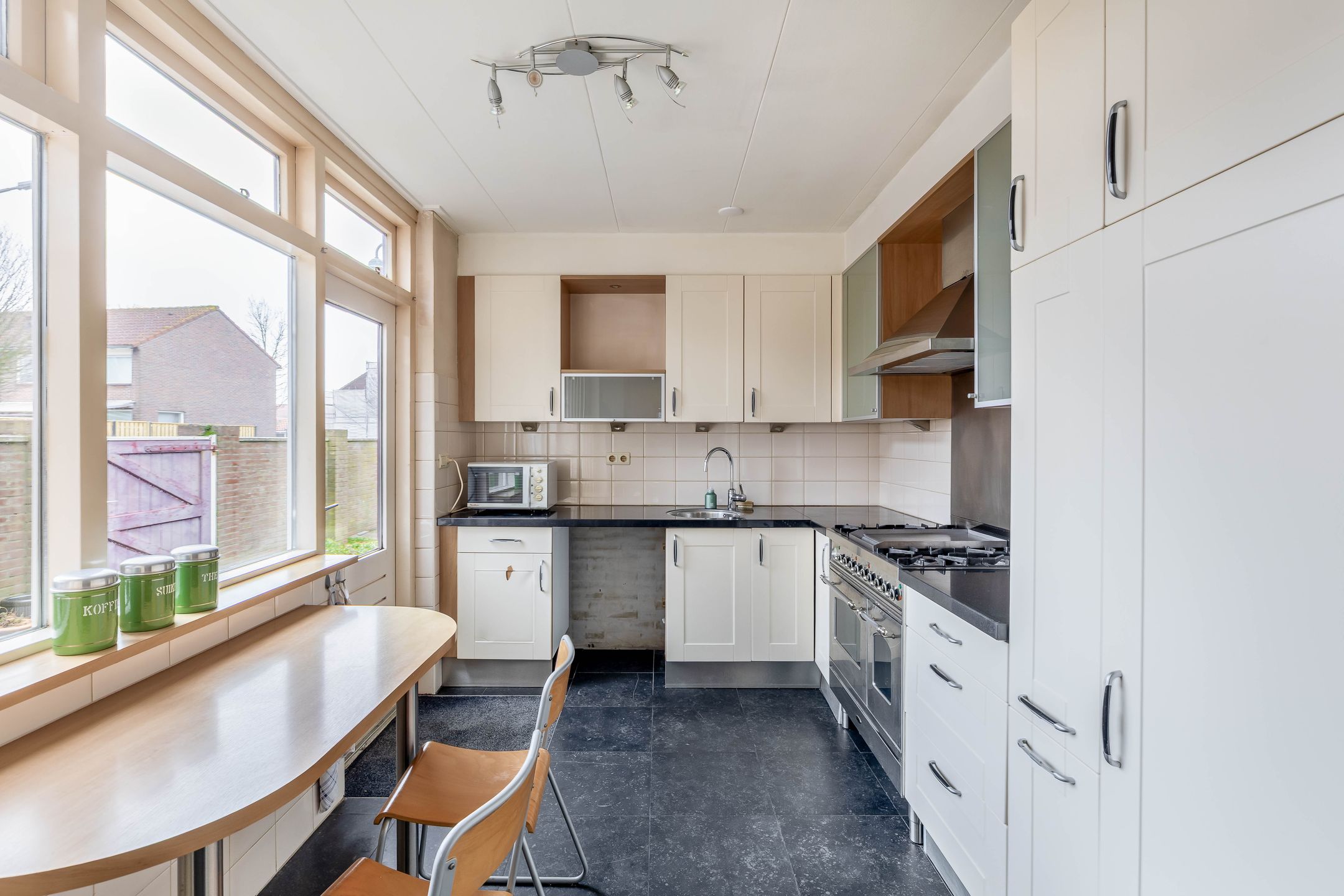 Photo 15 of Julianastraat 20