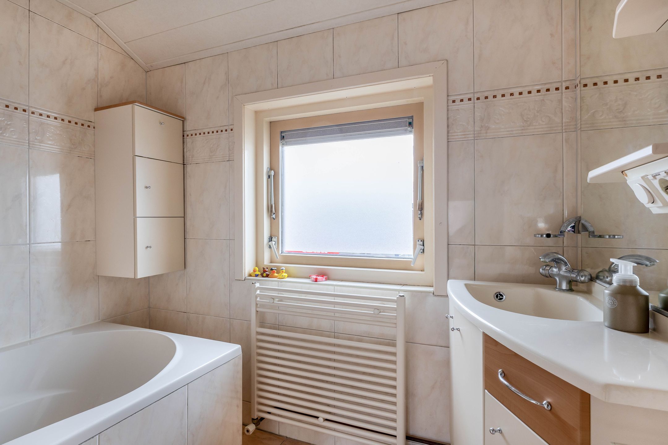 Photo 21 of Julianastraat 20