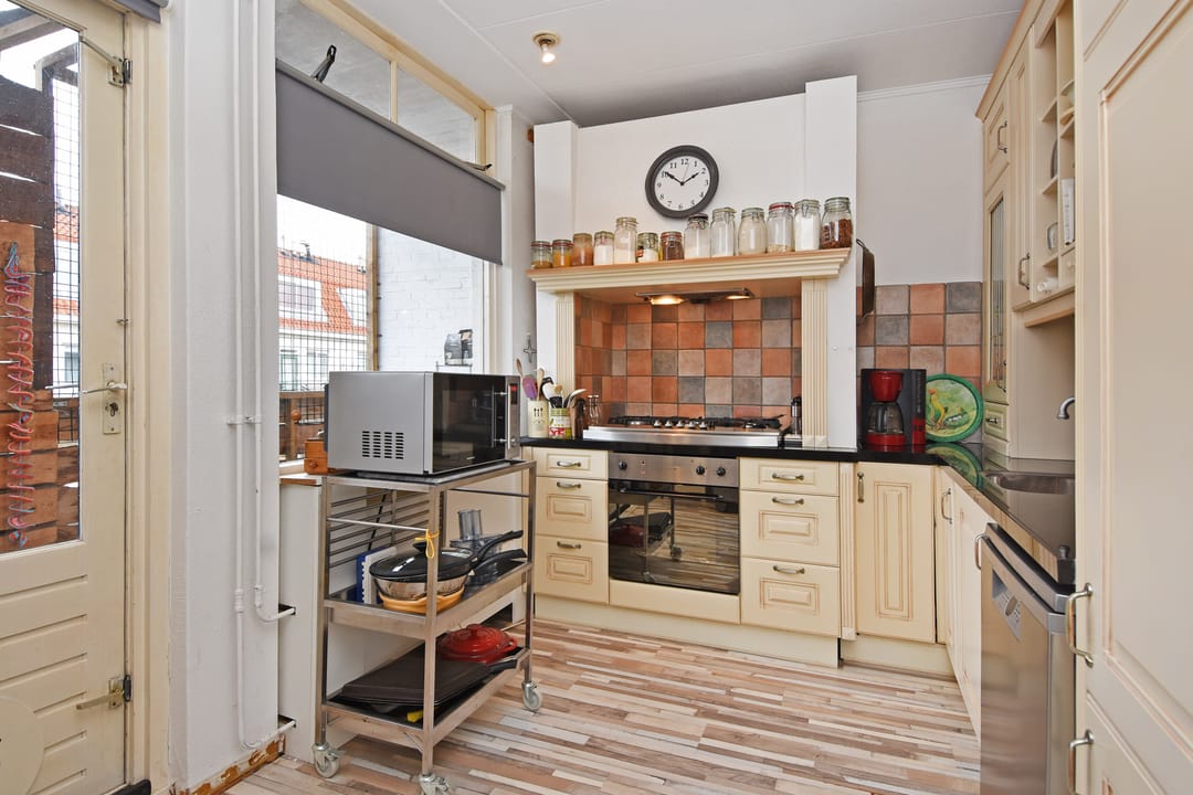 Photo 11 of Ockenburghstraat 54