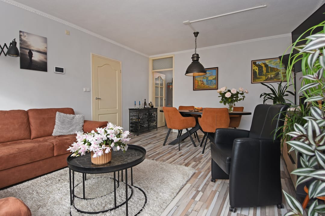 Photo 8 of Ockenburghstraat 54