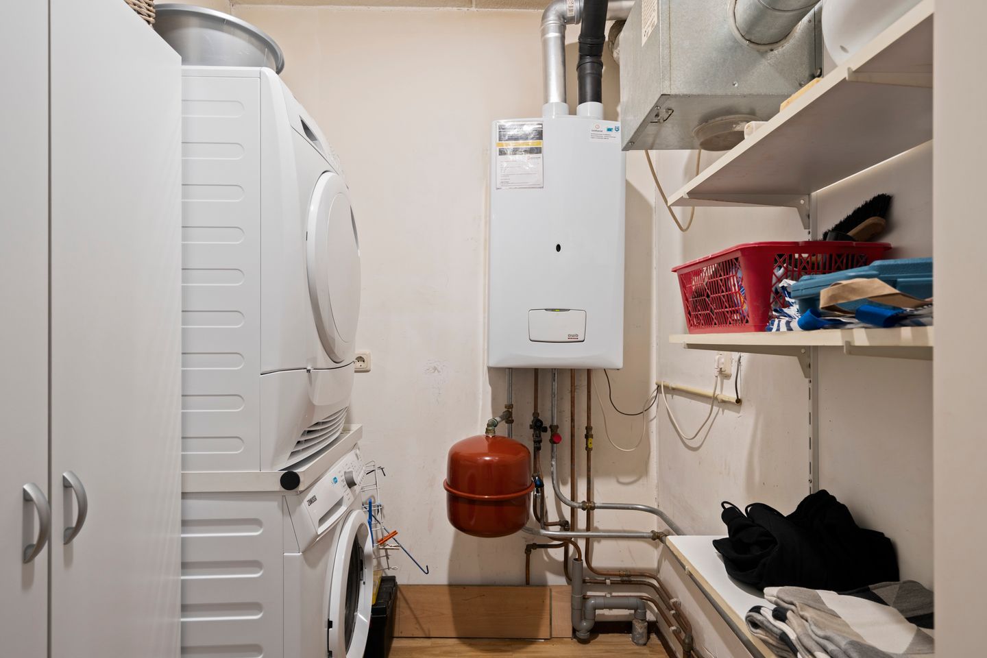 Photo 20 of De Gasperisingel 64