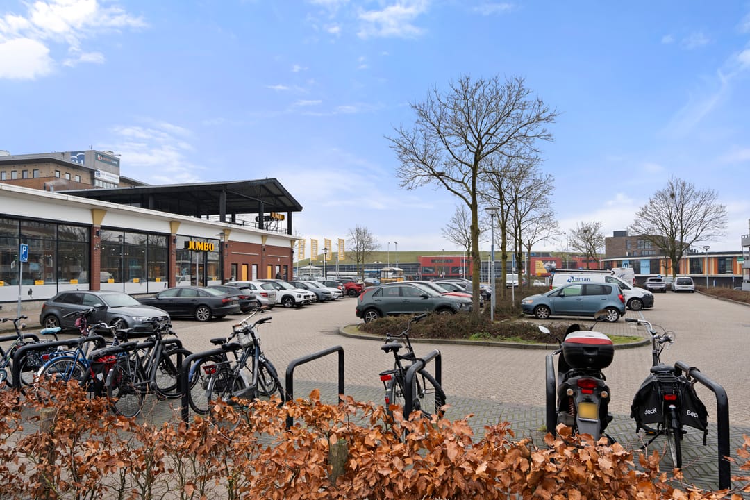 Photo 32 of De Gasperisingel 64