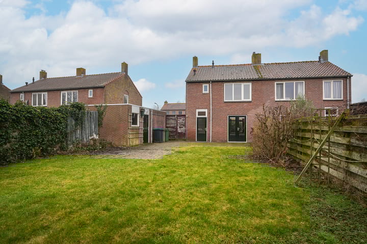 Photo 4 of Wilhelminastraat 42