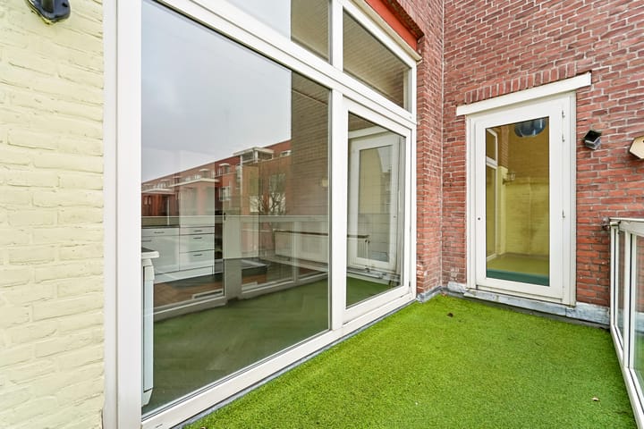 Photo 3 of Willem van Outhoornstraat 42