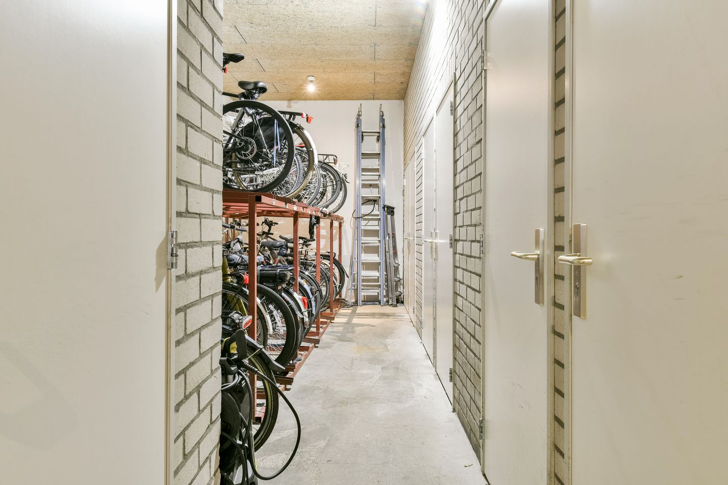 Foto 20 van Dirk van Hasseltssteeg 30-A