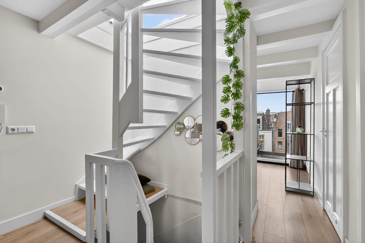 Foto 8 van Van Ostadestraat 301-4