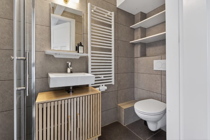 Foto 12 van Van Ostadestraat 301-4