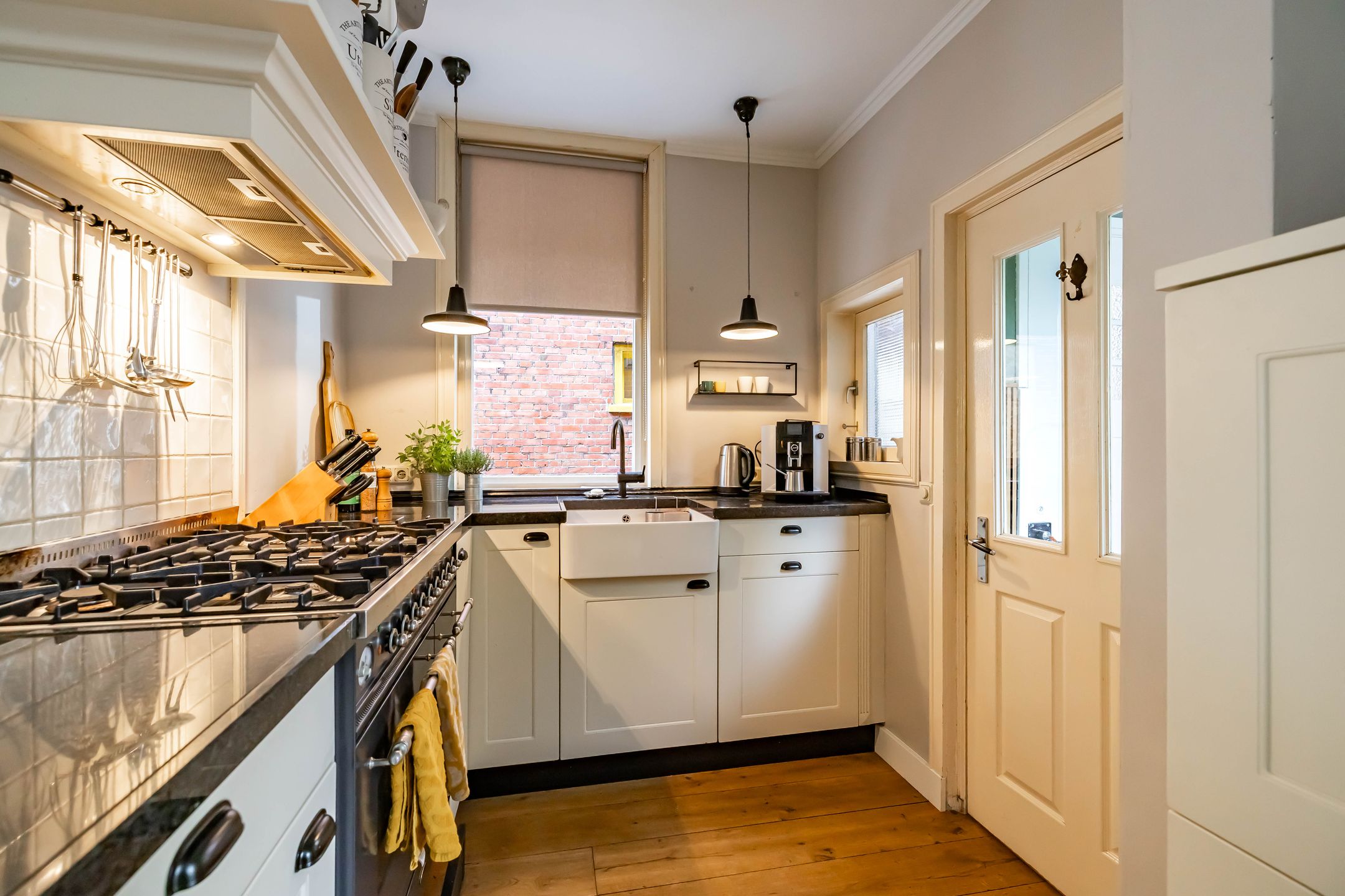 Foto 12 van Emmastraat 18