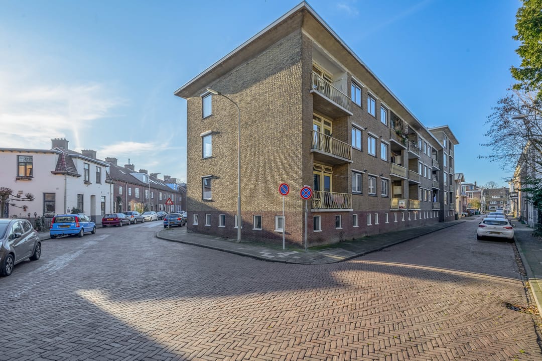 Photo 1 of Niemeijerstraat 10-I