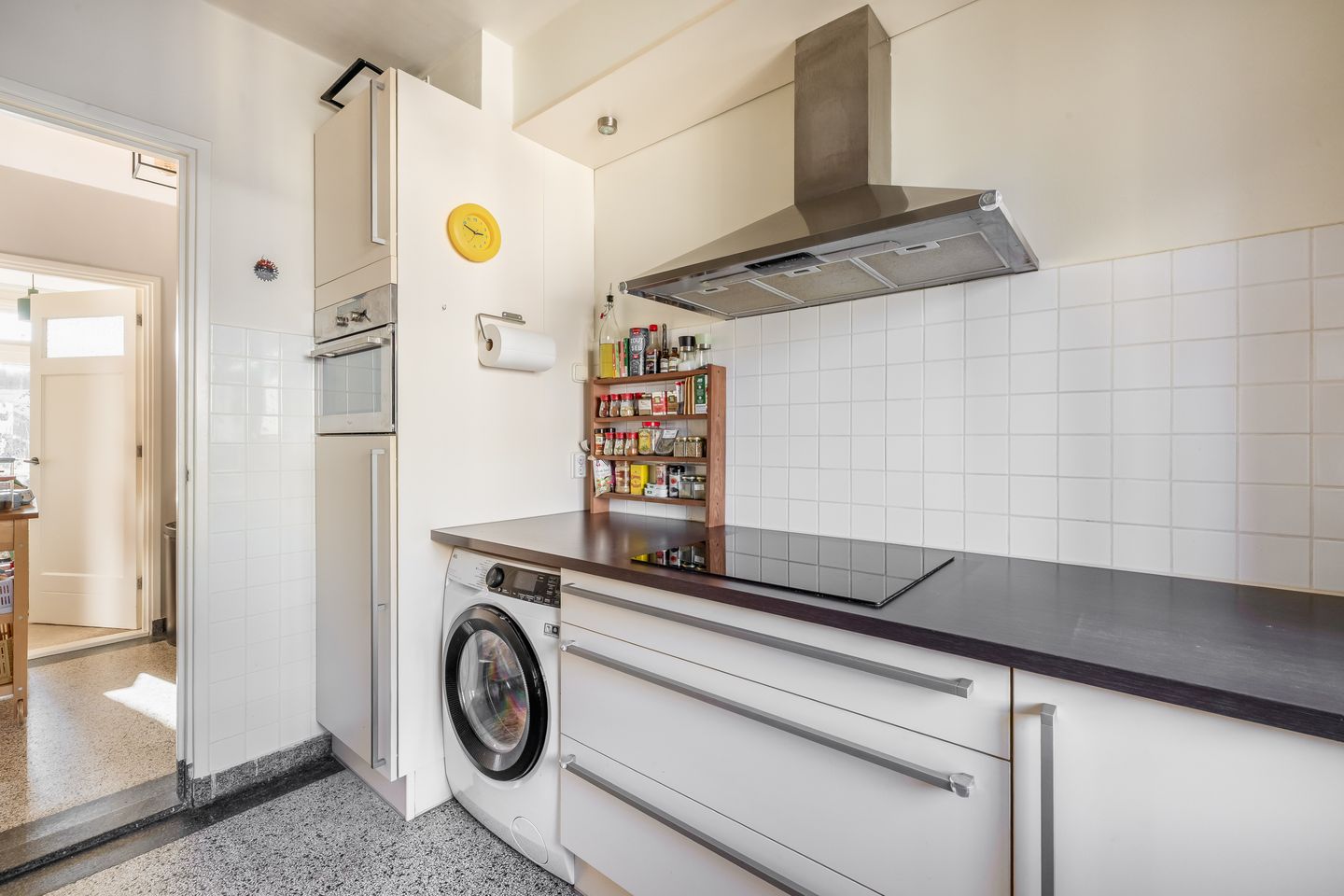 Photo 19 of Niemeijerstraat 10-I