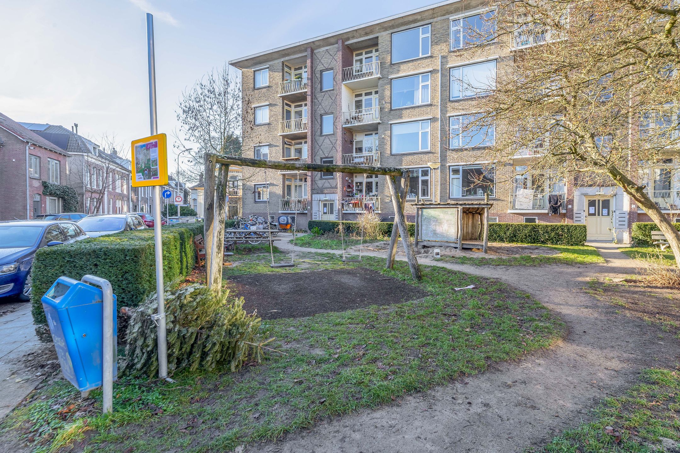 Photo 36 of Niemeijerstraat 10-I