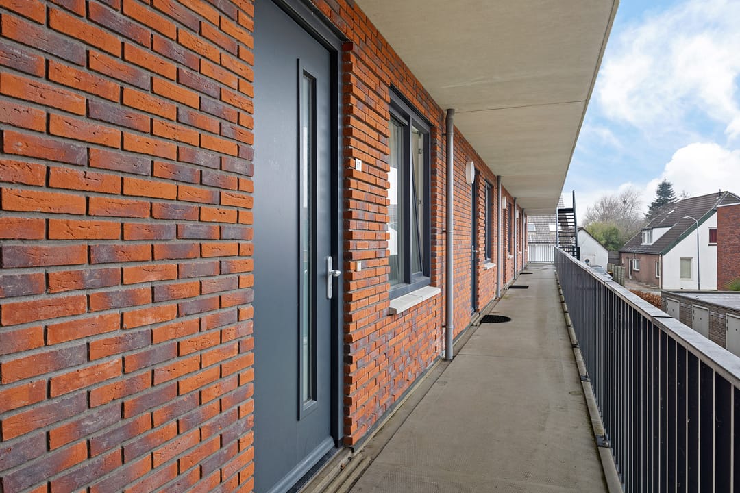 Photo 7 of Dr. Schaepmanstraat 97